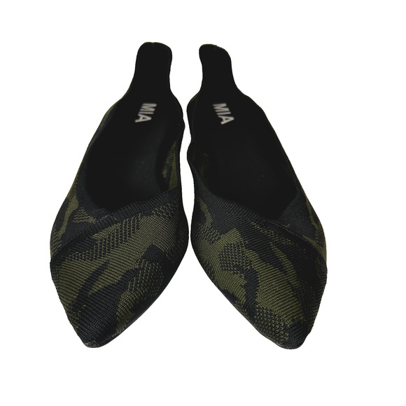 Mia Jeanette Ballet Flats Womens 8.5 Camo Print Pointed Toe Fall Staple Pull On - Picture 1 of 6